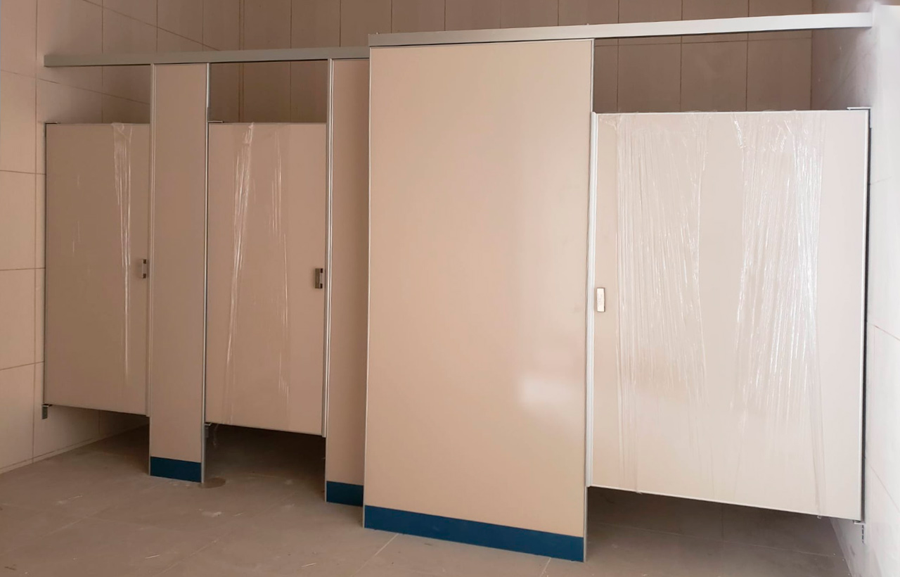 mampara con riel y zoclo puebla