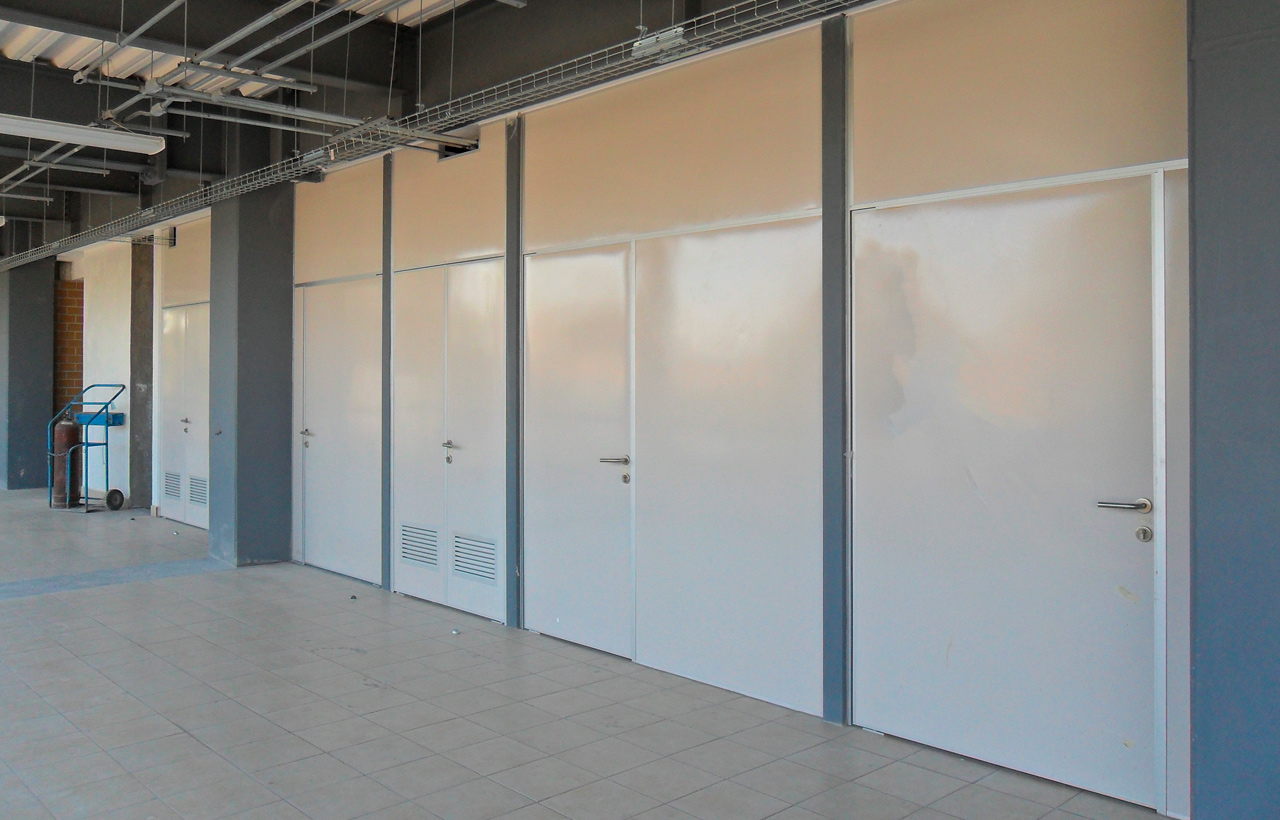 puerta con antepecho puebla